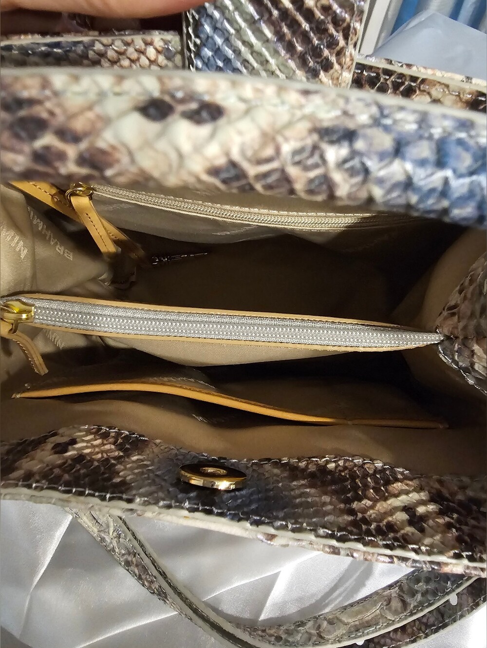 NWT Brahmin Mini Amelia Haven Roxanne Iridescent Embossed Leather Crossbody - Picture 5 of 9